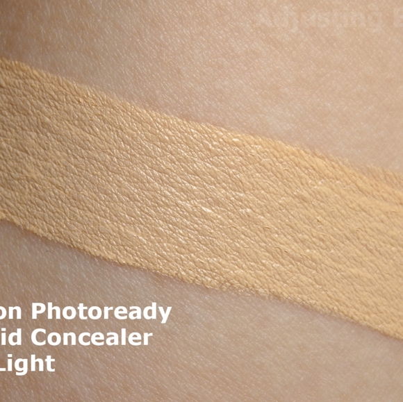 Revlon Candid Concealer 015 Light. - Picture 3 of 3
